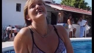 Brandy is double teamed