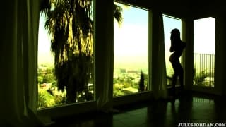 Melina Mason loves a good pussy pounding