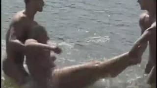 Round blonde blows off two bi’s in a field