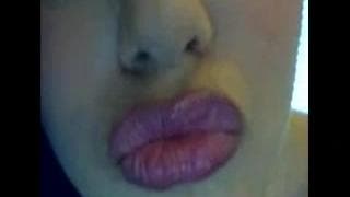 Sunny Leone masturbates on webcam